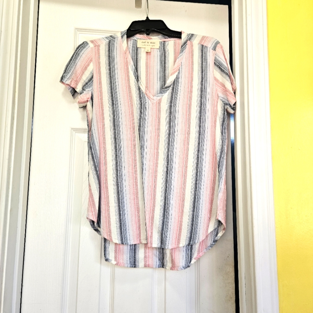 Cloth & Stone V Neck Top